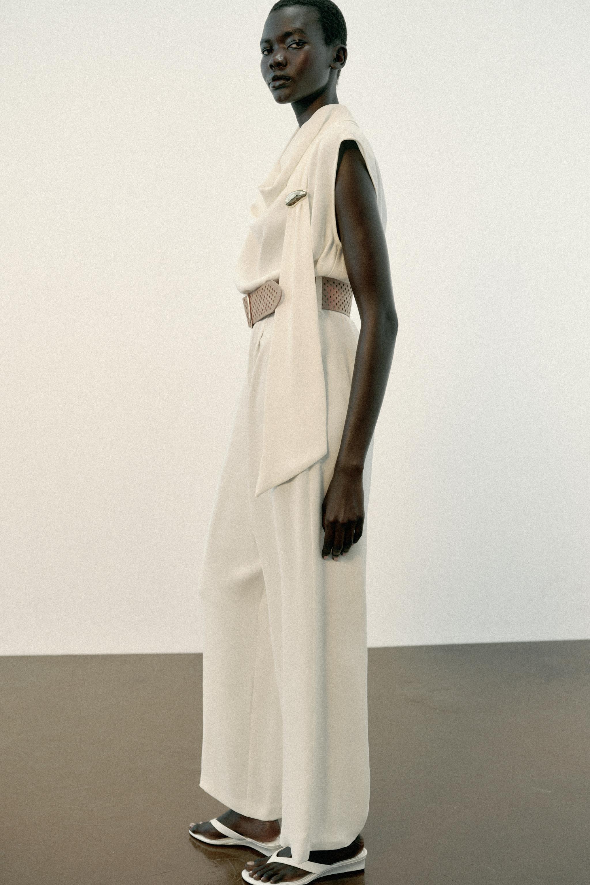 GOLD-TONE HARDWARE BELTED JUMPSUIT